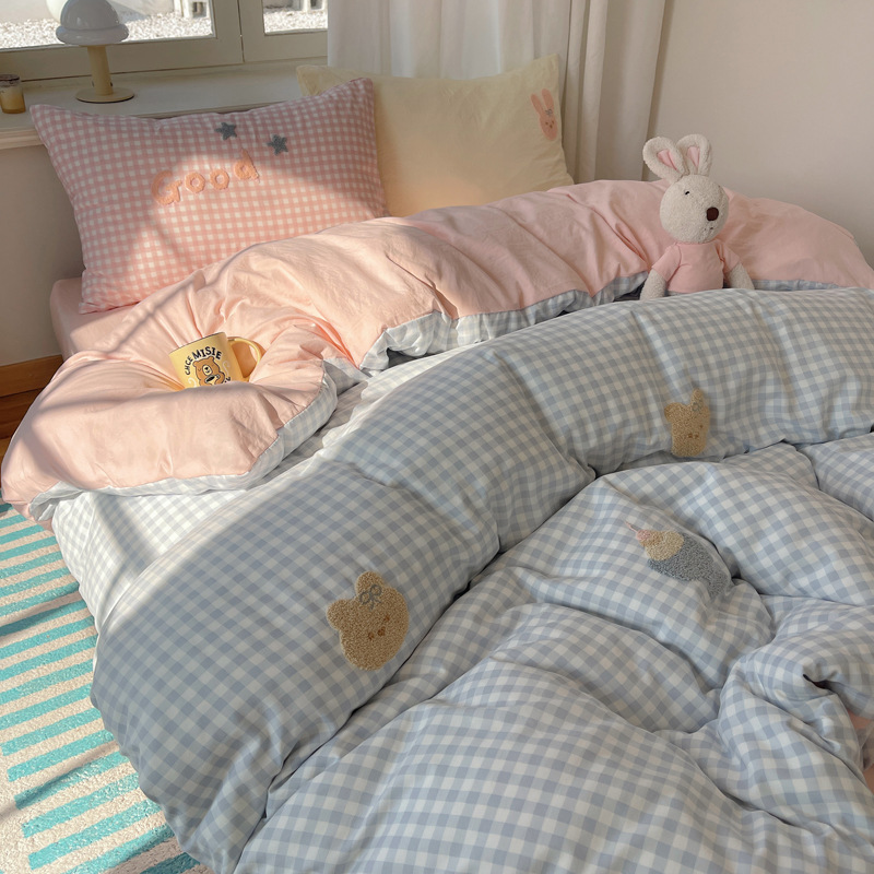 2025 nueva linda toalla de algodón de lavado de niña bordada puede dormir desnudo algodón de lavado de color sólido cuadrícula doble juego de cuatro piezas