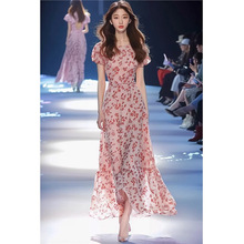 �ļ������p��Ů�b�۹���Ъ��ʽ�r�г��ÿ����|���·�ɫ�黨�B��ȹ