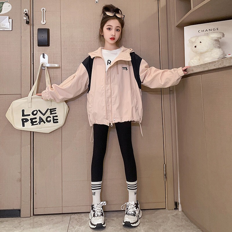 女童冲锋衣外套2025新款儿童洋气时髦春秋季中大童潮范连帽上衣服|undefined