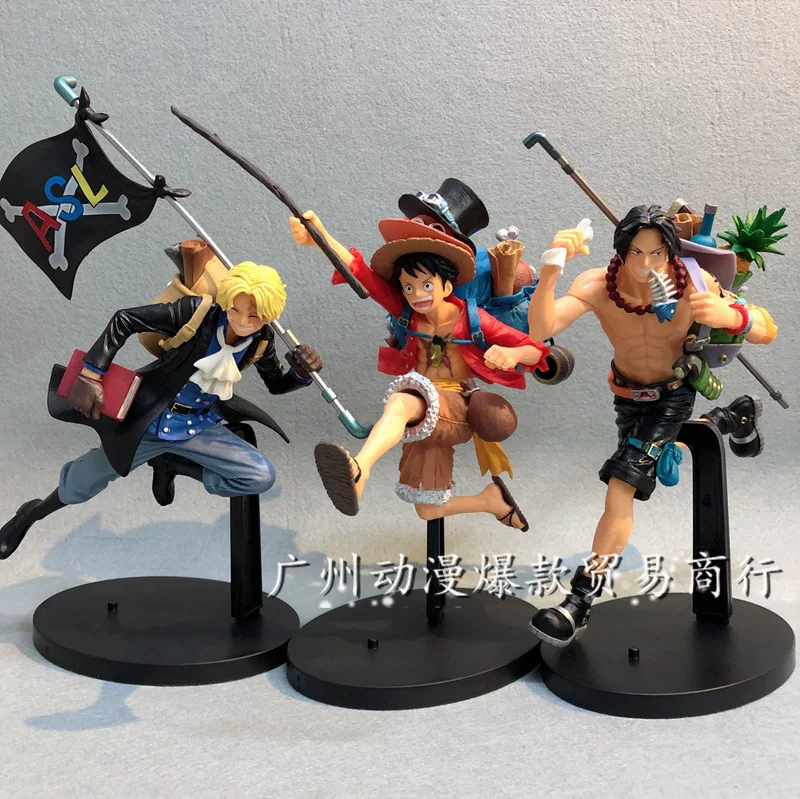 Фигура-украшение (One Piece) набор рюкзаках для бега с Луффи, Эйс и Сибо — поза бега, около 23 см