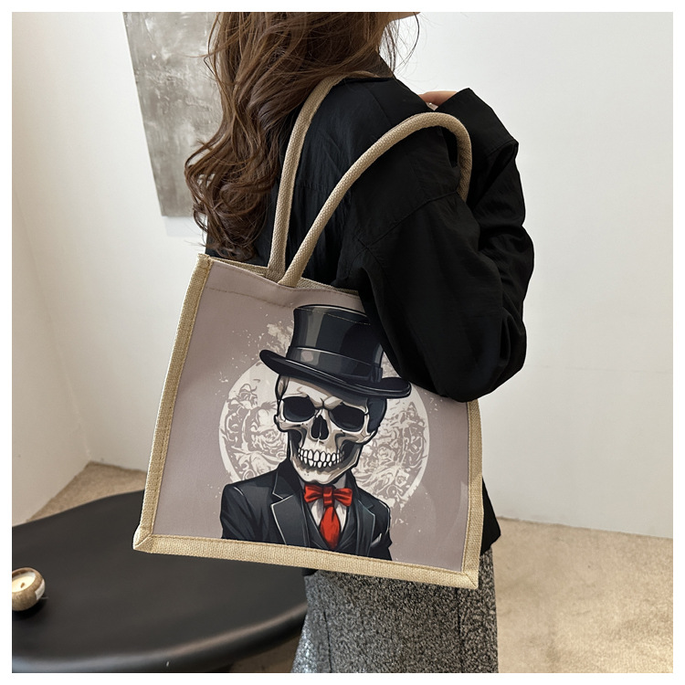 New fashionable skull canvas bag, women's large-capacity tote bag, single-shoulder bag for classes, 2024 fashionable tote bag undefined