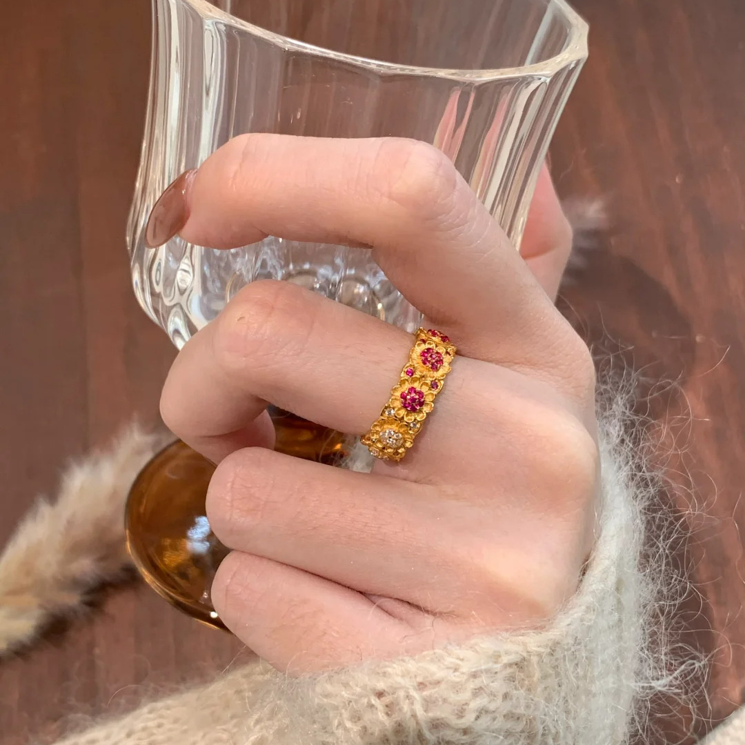 Vintage Sunflower Ring With Red Corundum And White Diamonds_voghion.com
