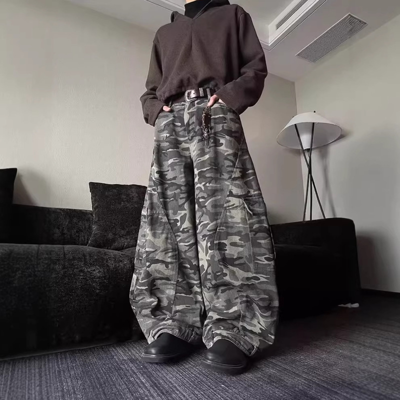 American Retro Hip-Hop Style Curved Silhouette Multi-Pocket Floor-Length Drapey Washed Slimming Camouflage Wide-Leg Jeans for Men and Women American Retro Hip-Hop Style Curved Silhouette Multi-Pocket Floor-Length Drapey Washed Slimming Camouflage Wide-Leg Jeans for Men and Women