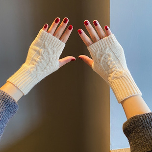 �������Q��ɫ����Ůʿ���e�ٴů�o��̿�¶ָᘿ�ë���黨����