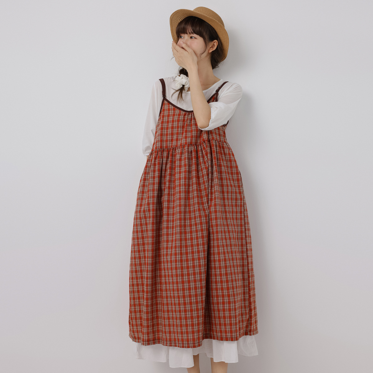 日系文艺女装格子吊带连衣裙2024夏季新款圆领无袖背心叠穿长裙子