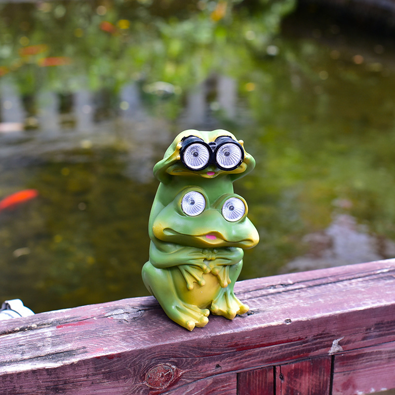 Cross Border Outdoor Cute Animal Statue Ornaments Hedgehog Frog Solar Light Resin Crafts Garden Garden Light