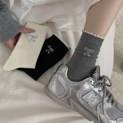 白色花边蝴蝶结袜子女春秋纯色中筒袜韩系少女芭蕾风ins潮堆堆袜