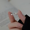 Fashionable brand small design ring suitable for men and women, simple and elegant design, on index finger