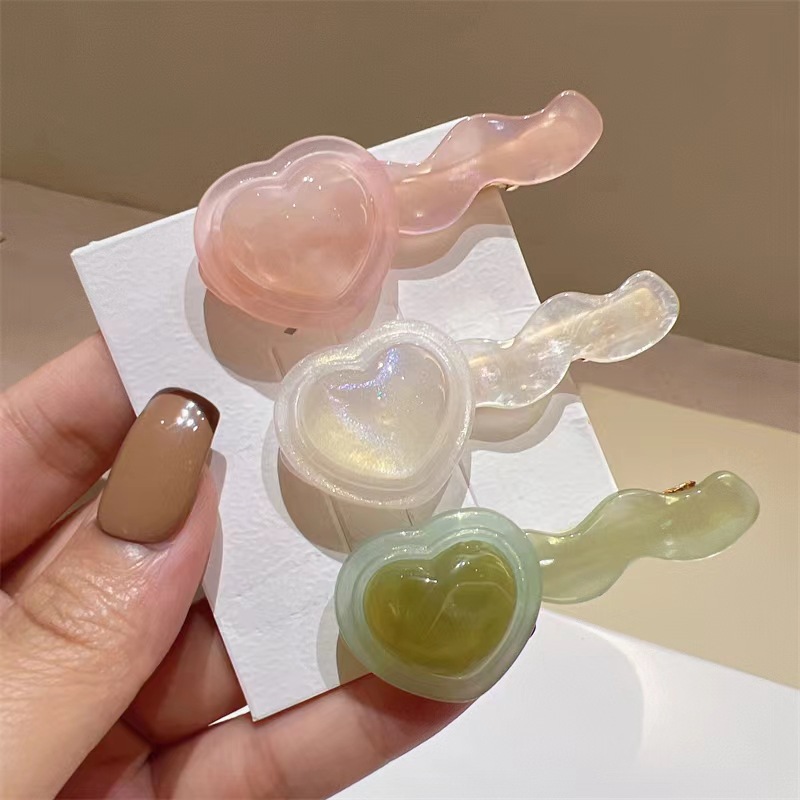 Pearlescent Love Hair Clip
