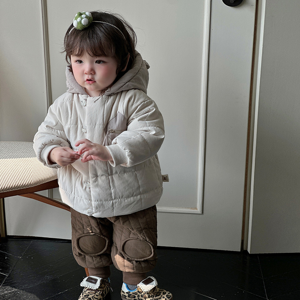 2024 nuevo bebé de invierno versión coreana estilo occidental bolsillo creativo cremallera engrosamiento cálido y cómodo traje de bebé suave
