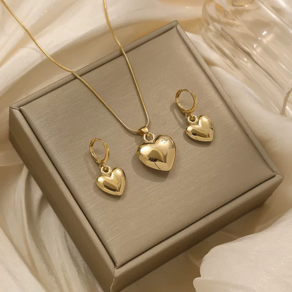 European and American Cross-Border Hot-Selling Heart-Shaped Pendant Personalized Fashion Earrings Women's Jewelry Set with Necklace