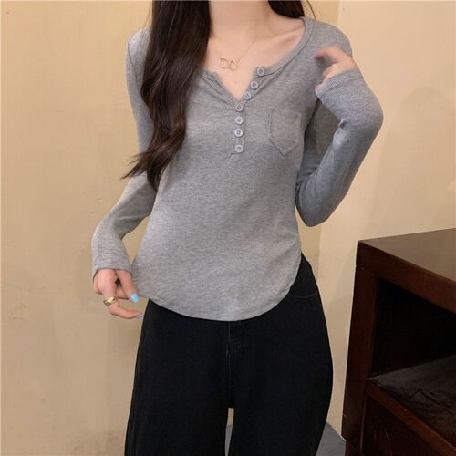 Lady's Long-Sleeve Base Shirt with Design Knob, Spring and Autumn Fashion, Fitted and Slimming, Asymmetrical Short Style, Pure Desire Top