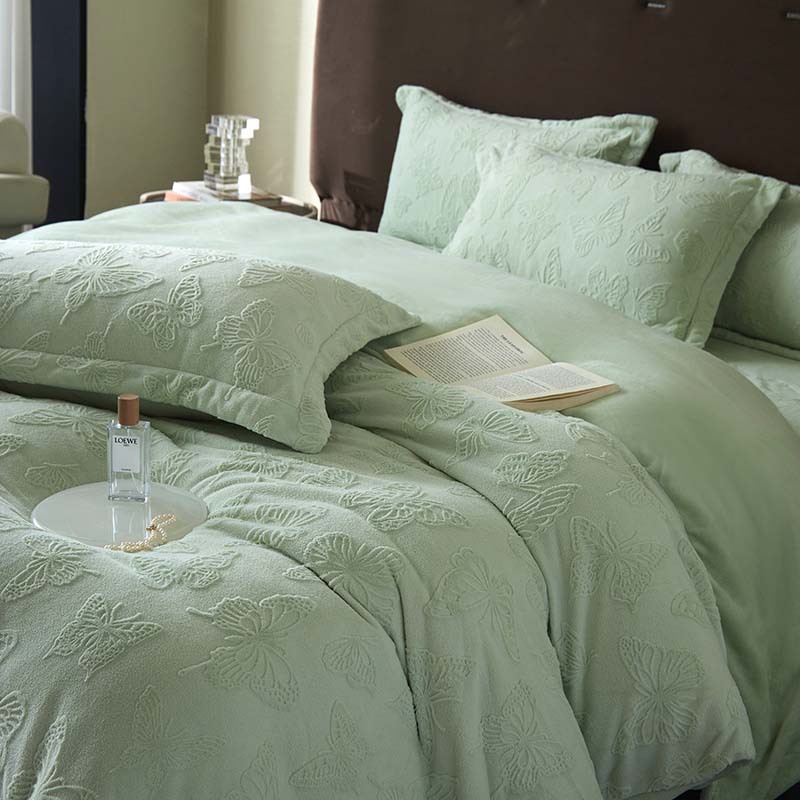 Una clase de cuatro piezas de seda de leche engrosada de alto peso 5D esculpido edredón cubierta sábanas de cama de invierno Kits de calor