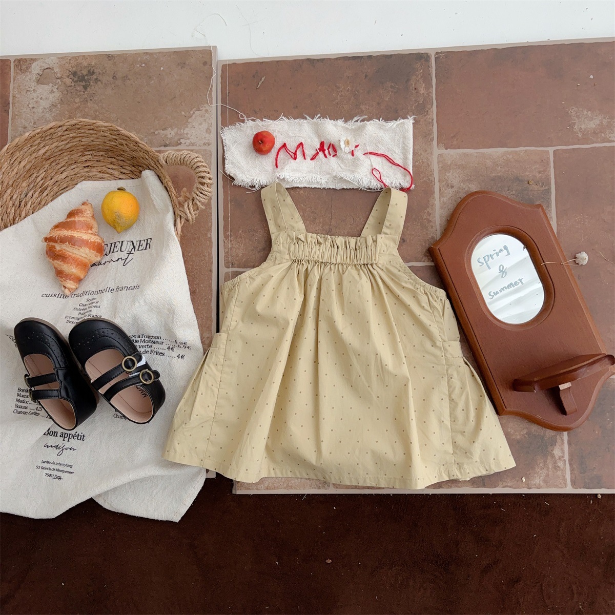 Traje de vestido coreano para niñas 2025 verano nuevo estilo delgado para niños estilo coreano falda sin mangas con tirantes de dos piezas