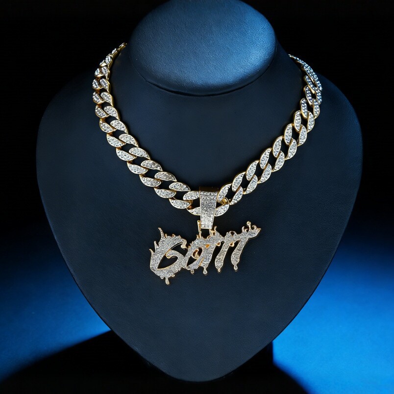 Europa y los Estados Unidos Hip-Hop lleno de diamantes cadena cubana llama Gott letras colgante collar accesorios de rap marca de moda para hombres al por mayor