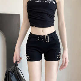 小个子辣妹黑色铆钉低腰超短牛仔短裤女团春夏季纯欲紧身包臀热裤
