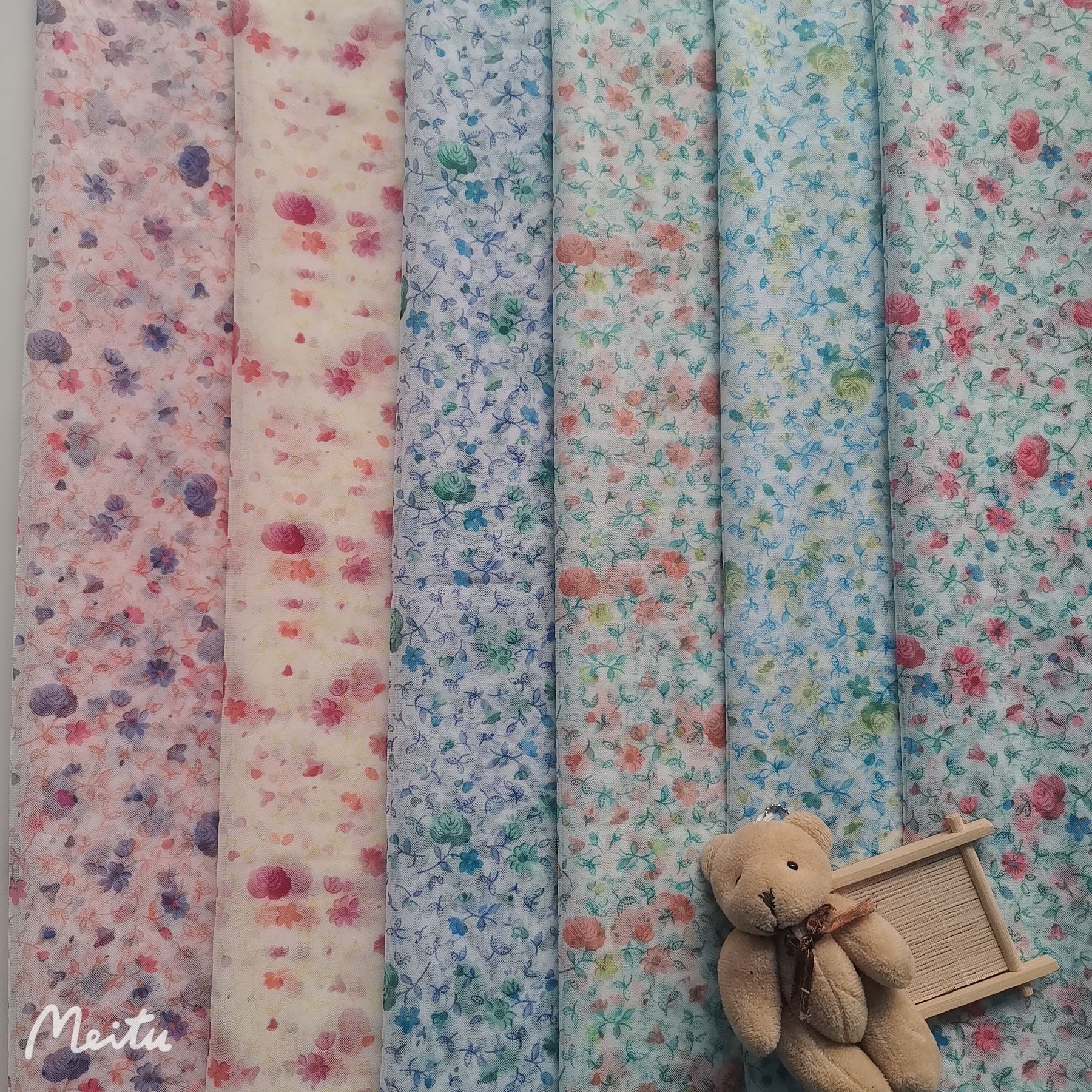 春夏新款印花~仙美款涤纶柔软丝滑复丝网纱小碎花印花 裙装等面料