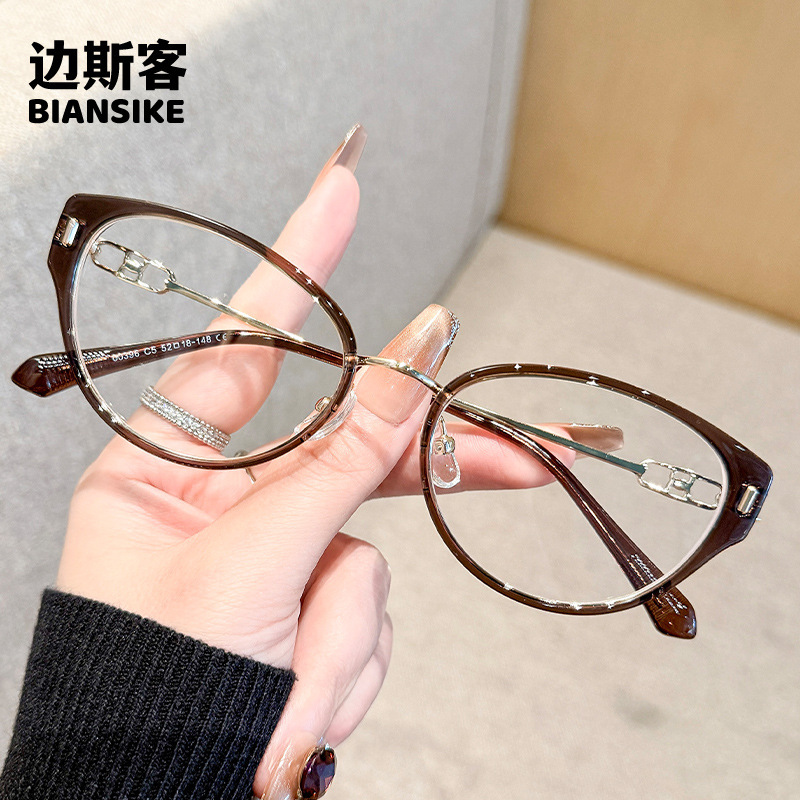00396 Korean Tr Age-Reducing Cat-Eye Glasses for Myopic Women Can Be Equipped with Prescription Anti-Blue Light Plain Glasses Frames