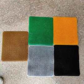 产蛋箱人工草垫 塑料草垫规格图片 蛋鸡用草垫厂家 母鸡塑料草垫