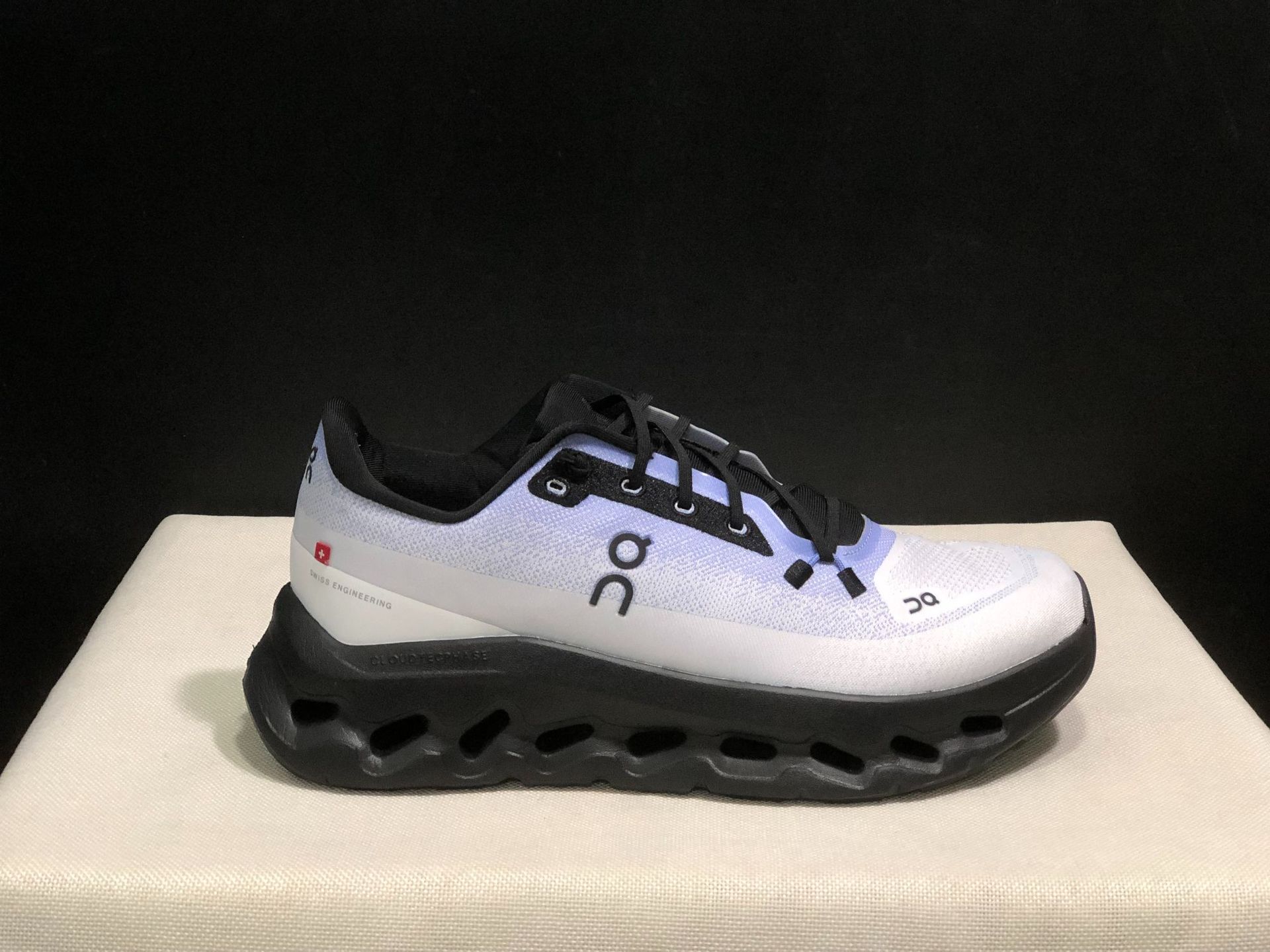 Black, white and blue 36-45 / 36