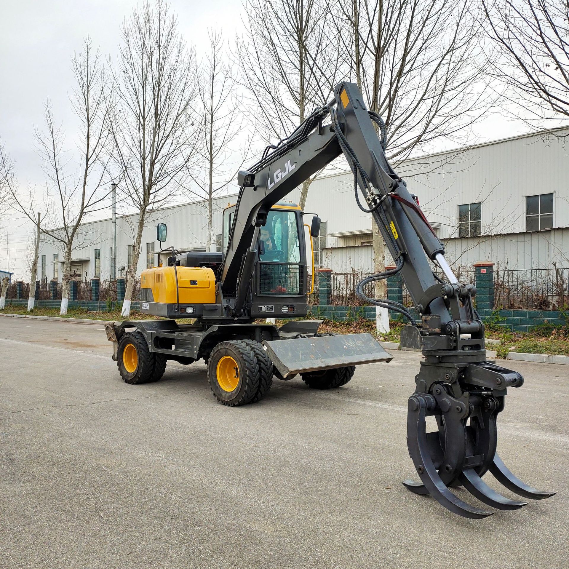 临工 抓木机 挖掘机 开沟机 夹木机 抓甘蔗 抓垃圾 抓废铁 挖挖机