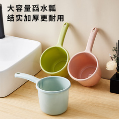北欧の創意の長い柄の水洗いの瓢箪の多用途は大きいサイズの台所の家庭用のプラスチックの水のさじを厚くして頭を洗って深く水をすくいます。
