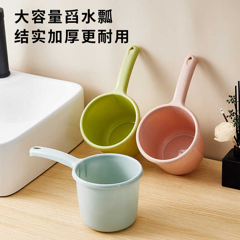 北欧の創意の長い柄の水洗いの瓢箪の多用途は大きいサイズの台所の家庭用のプラスチックの水のさじを厚くして頭を洗って深く水をすくいます。|undefined