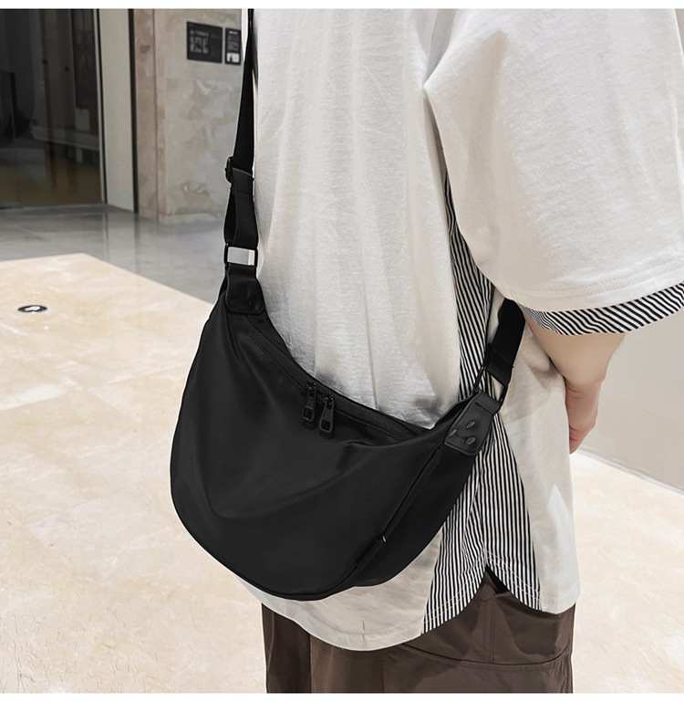 ins Simple nylon fabric crossbody bag for women 2023 new Korean style fashionable single-shoulder dumpling bag for students, trendy single-shoulder bag undefined