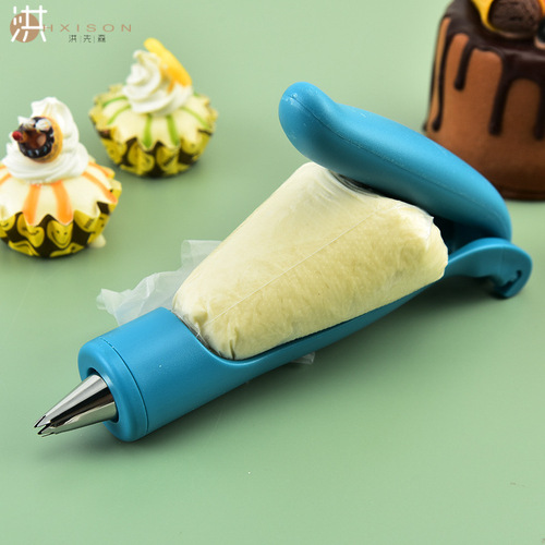New squeeze cream decorating gun set decorating assistant with decorating nozzle cream bag baking tool decorating pen