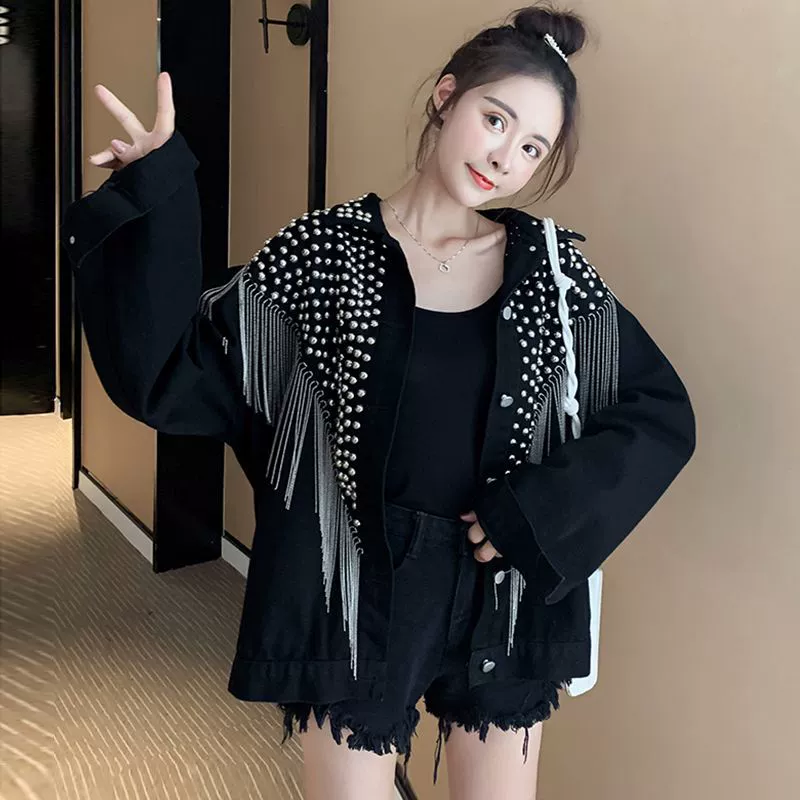 Джинсовая куртка, западный стиль