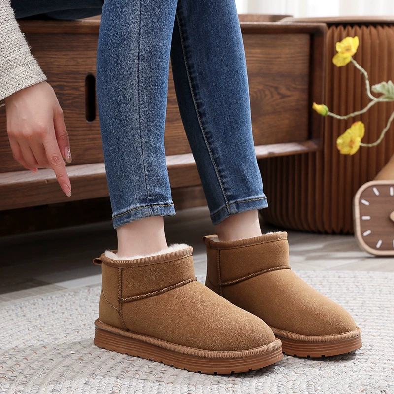 Женские зимние сапоги, однотонные новые хлопковые сапоги с короткой трубкой, толстые теплые хлопчатобумажные туфли на флисовой подкладке, модные Универсальные хлебные туфли