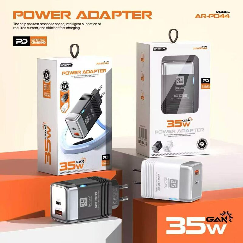 35WPD fast charging charger USB+Type-C suitable for Huawei and Apple phones, multi-port travel power adapter 35WPD fast charging charger USB+Type-C suitable for Huawei and Apple phones, multi-port travel power adapter