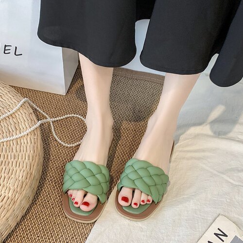 Sandals for women for summer season  versatile lightweight Korean style flat sandals for women non-slip wholesale