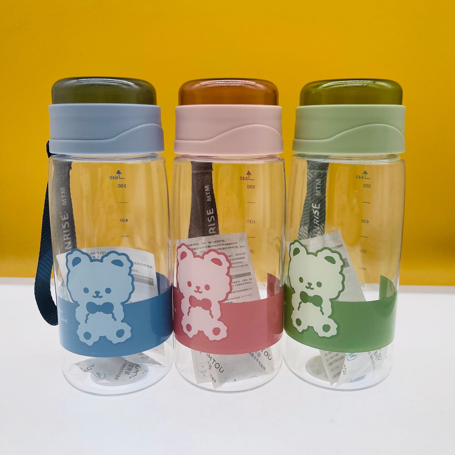 Dumedo PC taza de agua de plástico deportes al aire libre hervidor portátil transparente Oso de dibujos animados hervidor espacio taza con escala