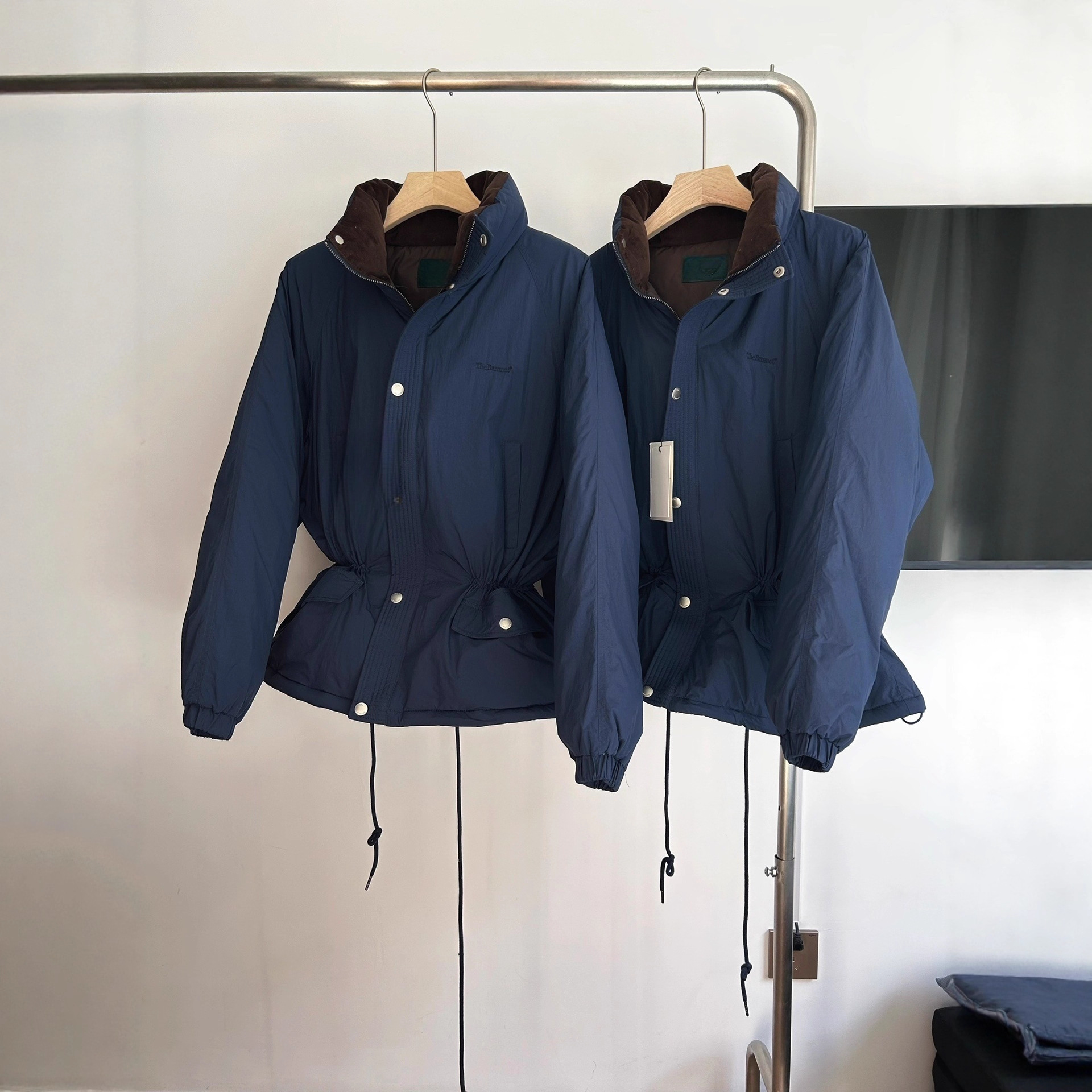 25冬款章若楠同款八奶家抽绳羽绒服韩系老钱风减龄加厚保暖外套女