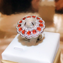 �¿Ʒ��Ȼ؈��ʯ��ָ�Ƕ�ݿ�荕r�Ђ��Ա�ɫ�僽�ָ