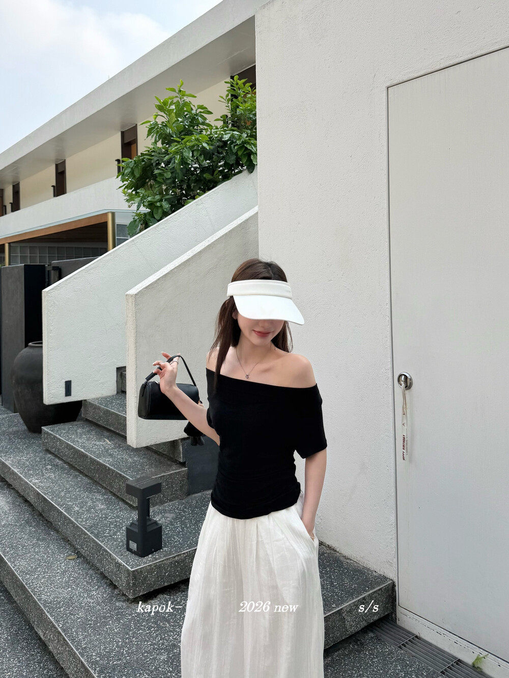 Áo thun nữ tay ngắn cổ luồn dây hai kiểu mặc thiết kế eo thon gọn — màu đen, Xám hoa chi tiết 29