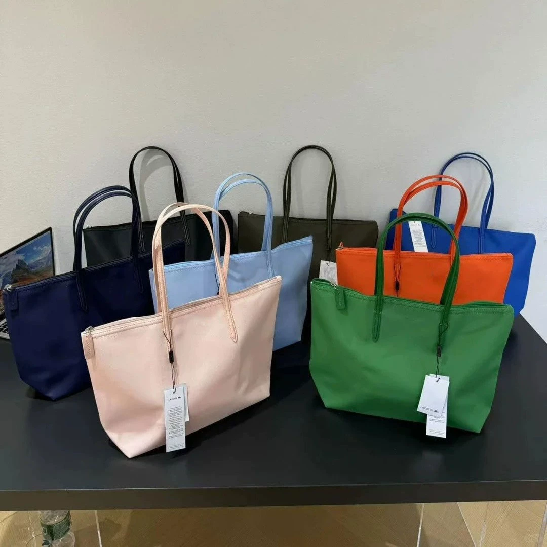 Fashionable big capacious bag one shoulder, french style, city style