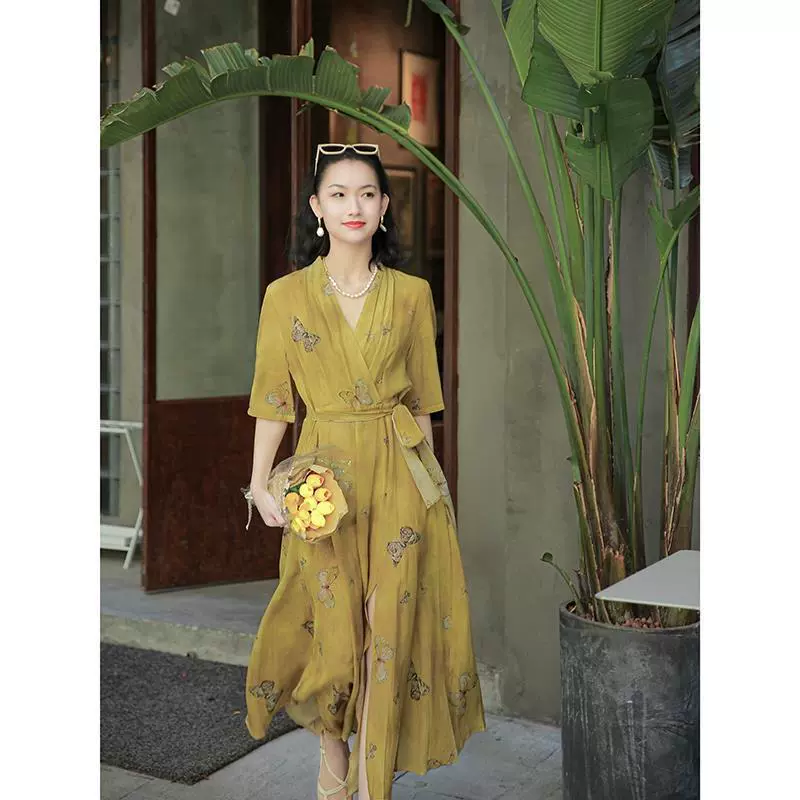 Летнее платье в стиле Хань 2025 года с древним шармом, имитация шелка тутового дерева, с принтом, в стиле отпуска, с разрезом, желто-зеленое длинное платье из искусственного шелка