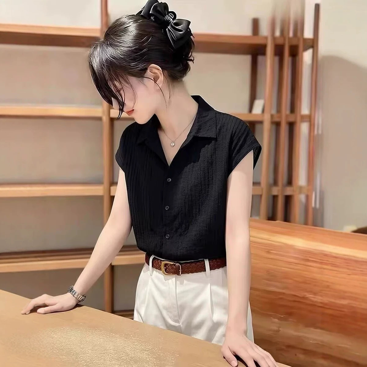 Áo sơ mi polo nữ tay ngắn cổ bẻ màu đen cao cấp — màu đen chi tiết 2