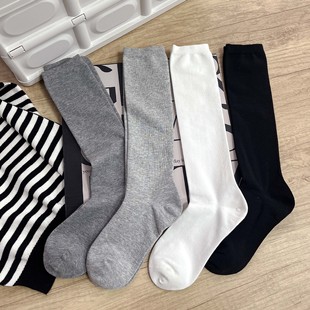 Not looking for solid color calf socks black and white gray combed cotton will not drop JK socks Foshan Zhiyuan Weaving Co., Ltd. wholesale