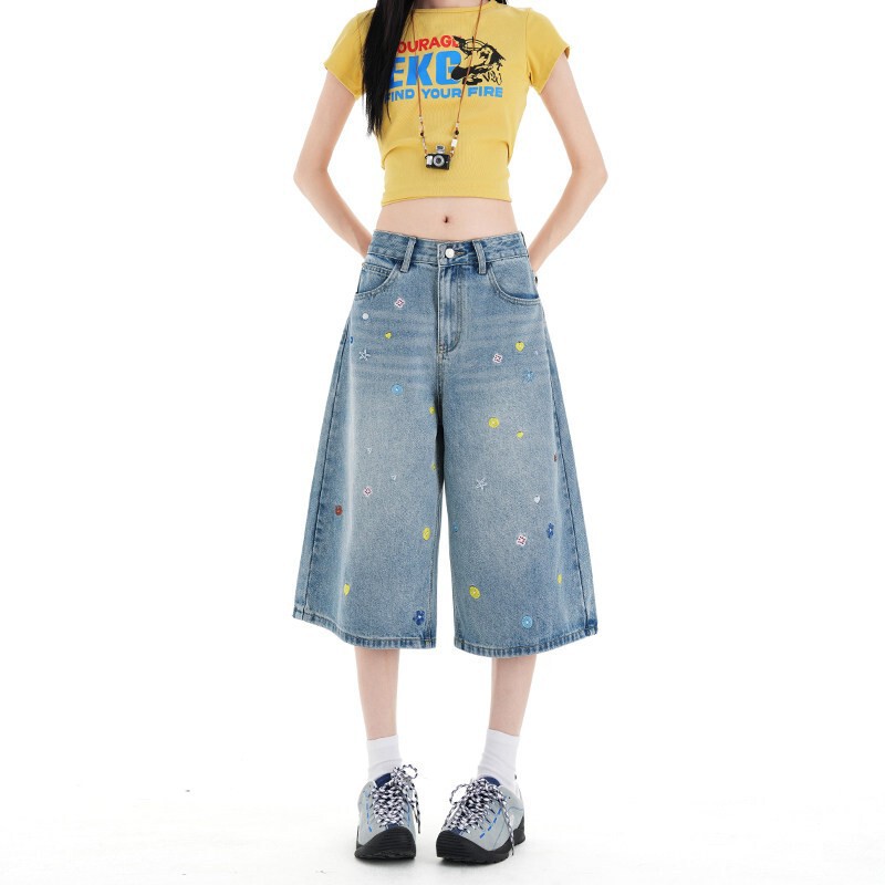 Colorful 3D Embroidered Denim Shorts for Women, 2026 Summer New Style, Loose Fit, Unique Dopamine Design, Cropped Pants Colorful 3D Embroidered Denim Shorts for Women, 2026 Summer New Style, Loose Fit, Unique Dopamine Design, Cropped Pants
