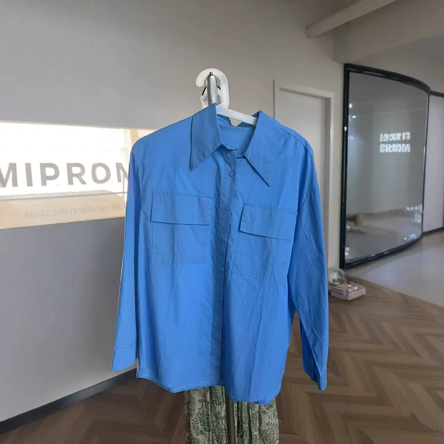 Весенняя одежда для беременных новая корейская версия повседневного лацкана сплошной цвет рубашки для беременных свободные дикие с длинными рукавами