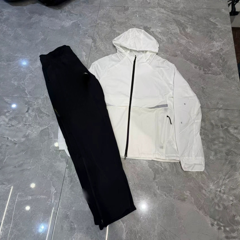 In-Stock Niche Unisex Lightweight Breathable Outdoor Sports Patchwork Thin Hooded Casual Comfortable Sun Protection Jacket In-Stock Niche Unisex Lightweight Breathable Outdoor Sports Patchwork Thin Hooded Casual Comfortable Sun Protection Jacket