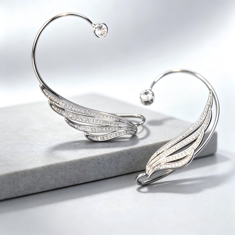 Ear Cuffs~~Same Style Wing Ear Cuffs, Ear Clips, Light Luxury Full Zircon Micro-Inlaid Earrings, Niche High-End Earrings for Women Without Ear Piercings