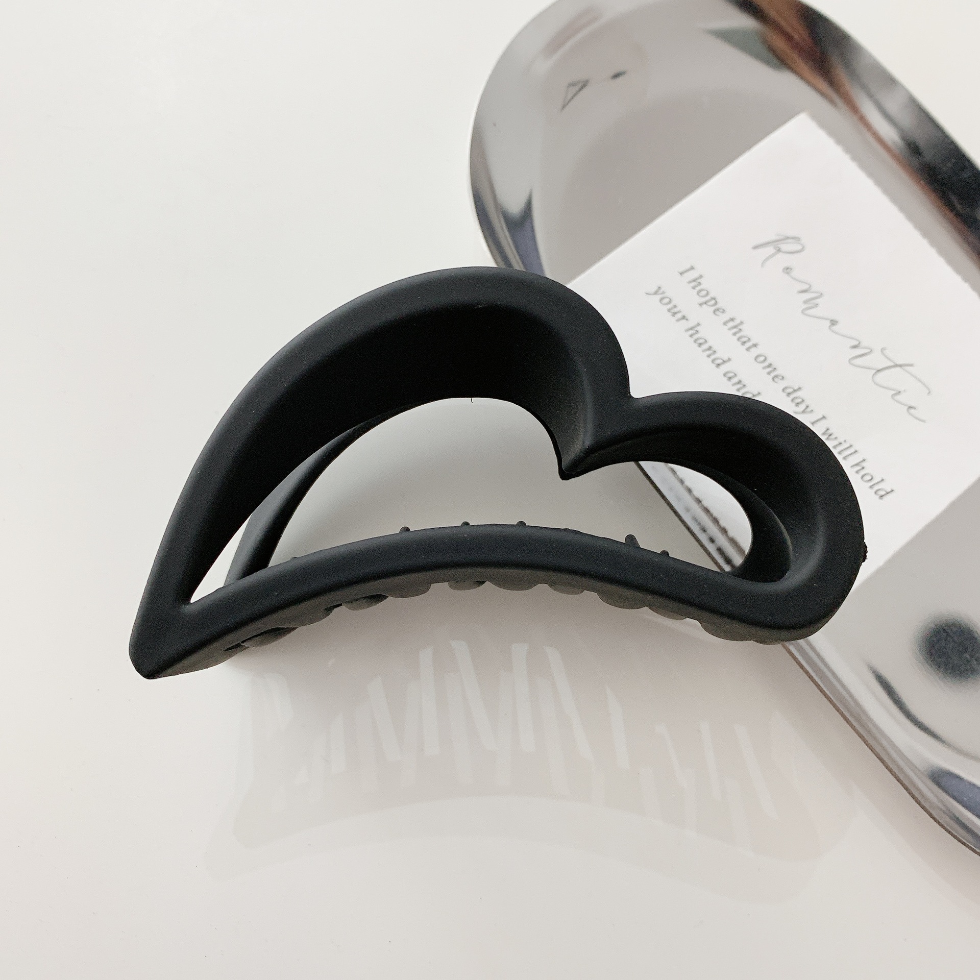 Clip de pelo negro pequeño clip de pelo femenino tocado Cabeza trasera horquilla alta Cola de Caballo horquilla fija clip de tiburón grande al por mayor