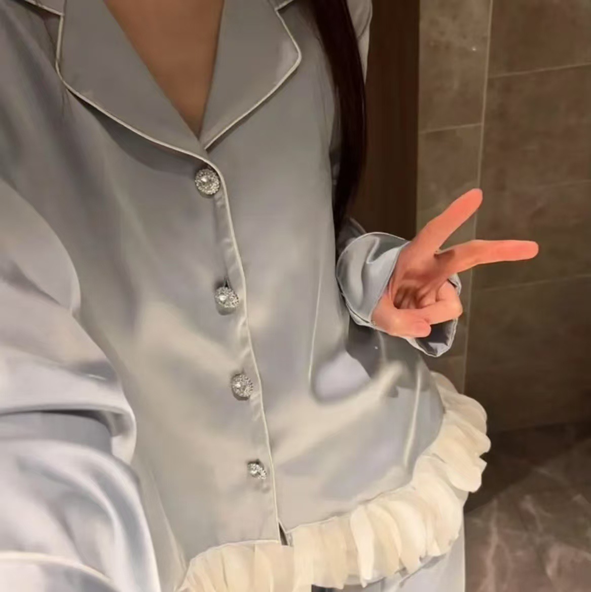 2025 봄, 가을 여성을위한 새로운 프랑스 얼음 실크 잠옷 달콤한 공주 스타일-긴팔 바지 얇은 홈웨어 세트