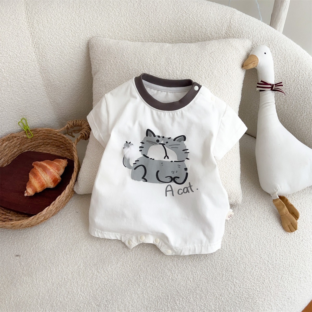 Ropa para niños coreanos, traje para niños, nuevo estilo de verano 2025, protector solar, ropa de salida delgada linda de todo fósforo