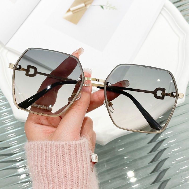 Fashionable sunglasses