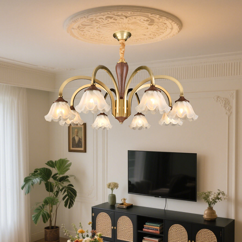 Lámpara de la sala de estar medieval francesa lujosa flor retro creativa simple y cálida diseño dormitorio comedor luz 397L